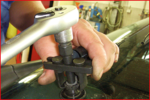 KS Tools Universal Scheibenwischarm-Abzieher 2-armig