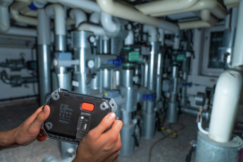 Ansmann Flutlichtstrahler mit 2 Leuchtenköpfen