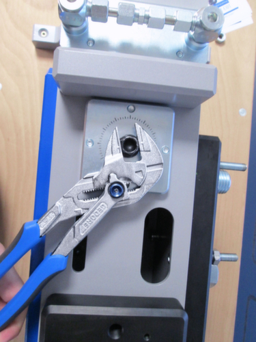 183 7 TC Clé à pince 7" TC avec manches immergés