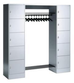 C+P Schließfach-Garderobe Classic lichtgrau mit 10 Fächern + Hutablage + Schuhrost, Breite 1870 mm