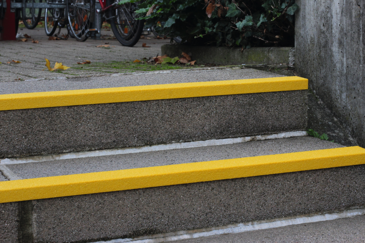 Moravia Antirutschwinkel für Treppen, gelb Milieu 1 ZOOM