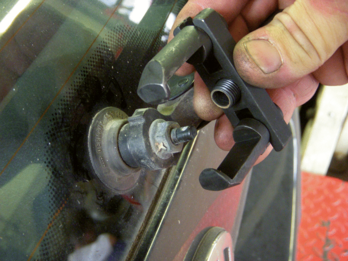 KS Tools Universal windshield wiper arm puller 2-arm ZOOM